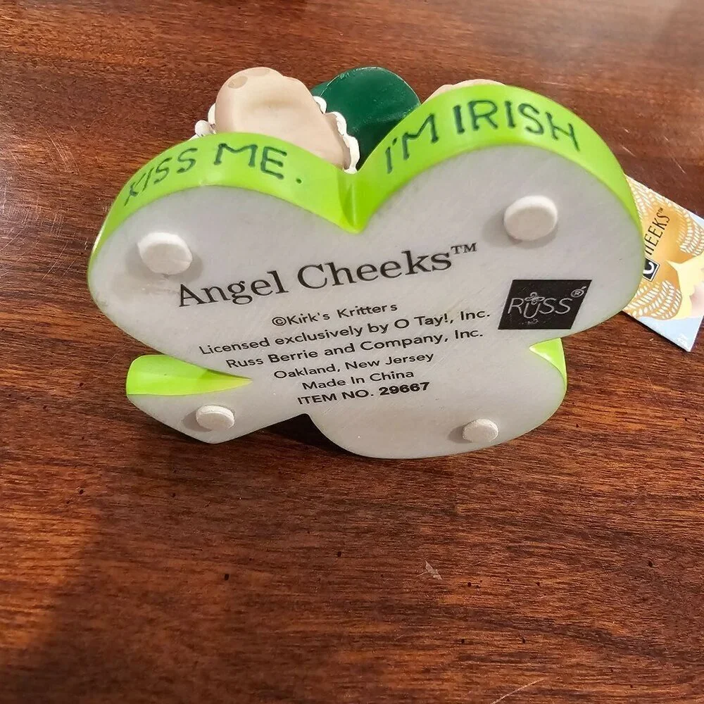 Angel Cheeks "Kiss Me Im Irish" Figurine With Metal Wings & Green Shamrock Base - Picture 3 of 10